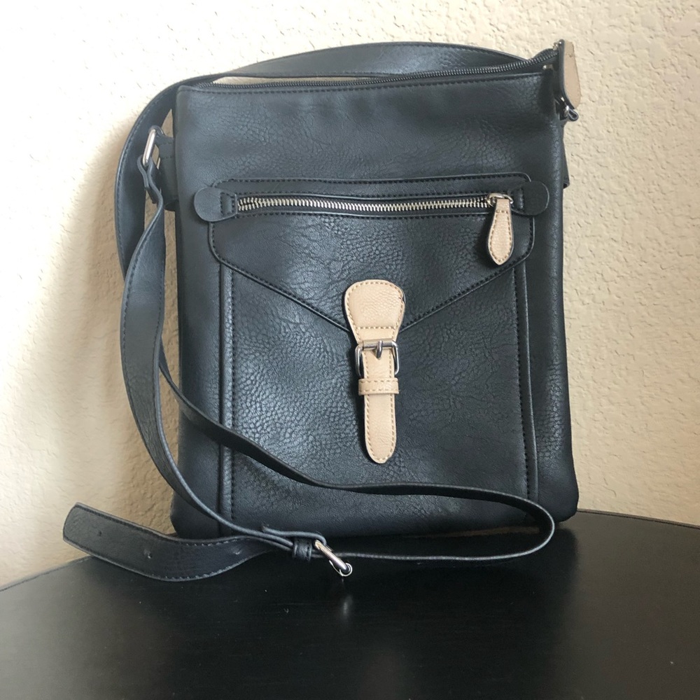 Black/tan buckle crossbody